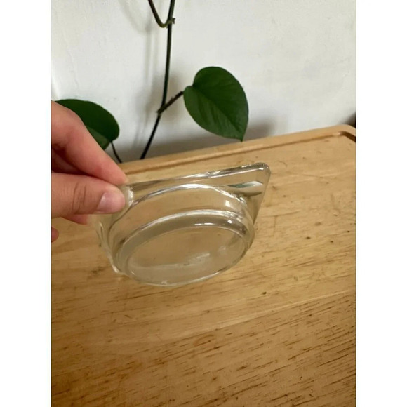 Vintage Square Glass Ashtray - Picture 4 of 5